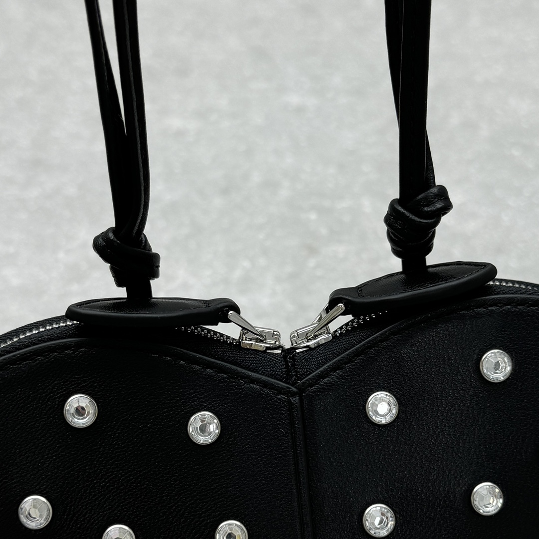 Alaia Satchel Bags